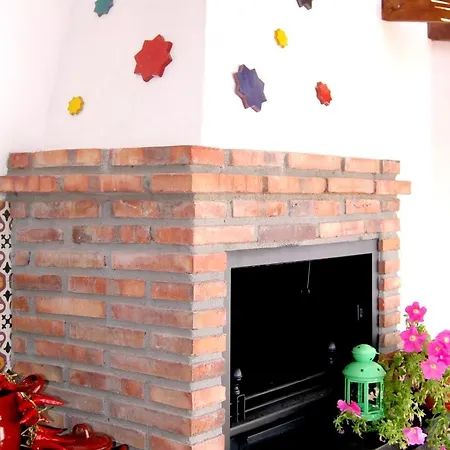 Comfortable House In With Barbecue And Parking Γκουαδίξ